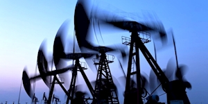افزایش قیمت نفت در پی کاهش غیرمنتظره ذخیره‌سازی نفت آمریکا
